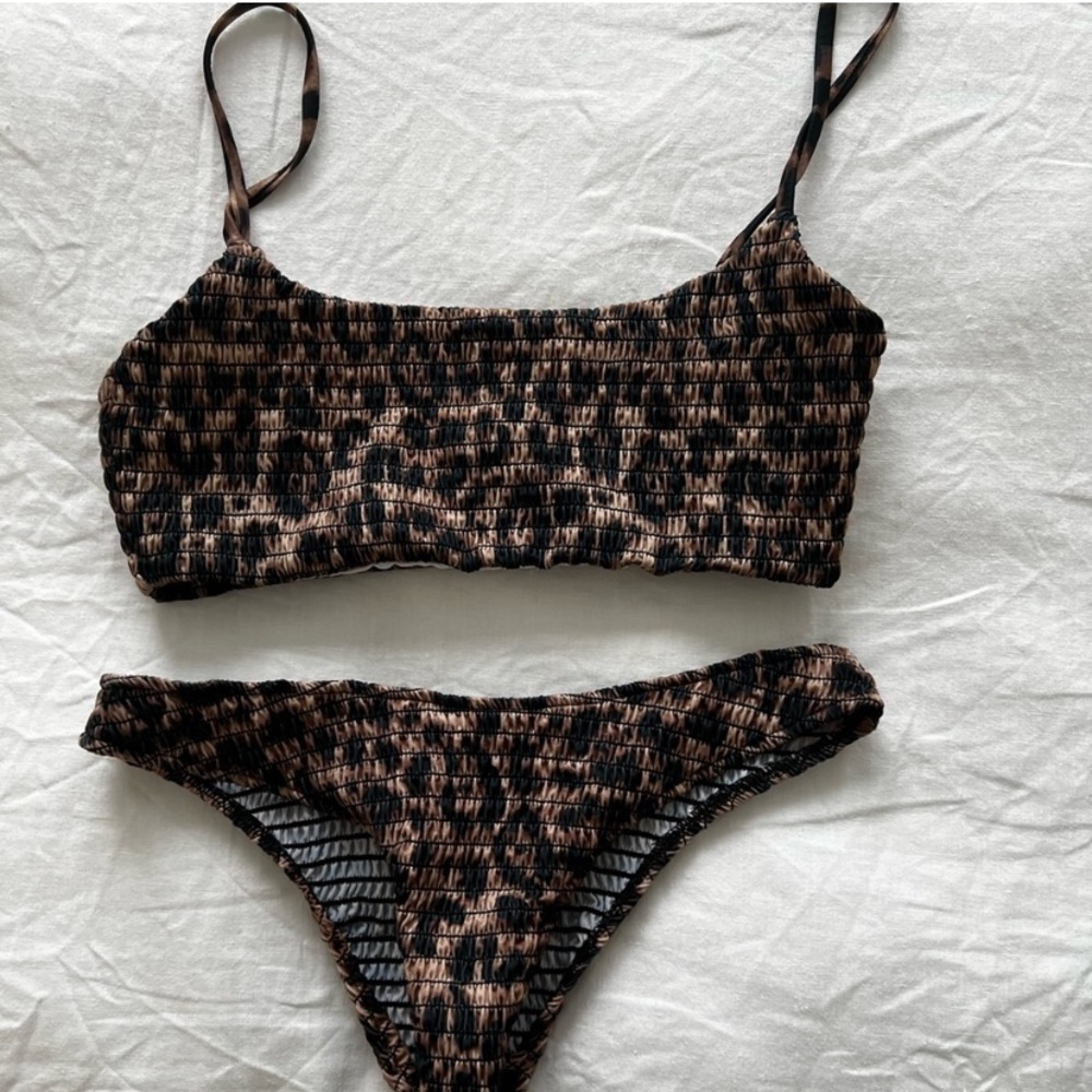 Reformation shore bikini bottoms and island bikini top both size small